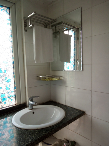 Bathroom 4, Chengxin Motel, Chongqing