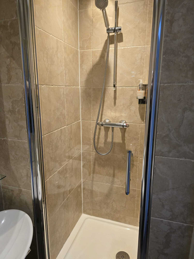 Bathroom 3, The Wheatsheaf Hotel, Northumberland