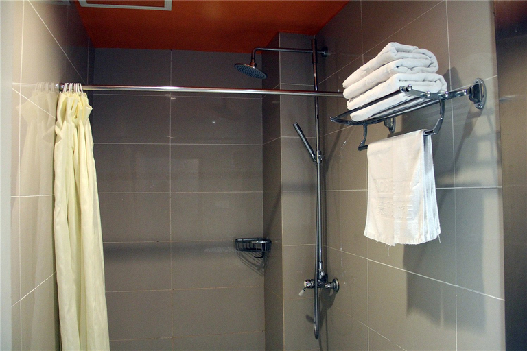 Bathroom 3, Yuexuan lan Hotel (Yangzhou Slender West Lake), Yangzhou