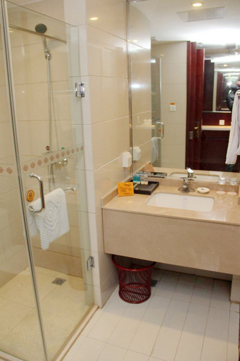 Bathroom 3, Tongxinyuan Hotel (Nanjing Museum), Nanjing