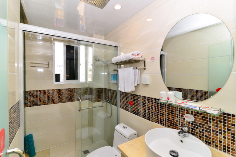 Bathroom 4, Ruisite Hotel, Luxian County, Xuancheng