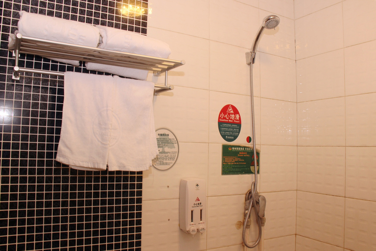 Bathroom, GreenTree Alliance (Beijing Temple of Heaven East Gate), Beijing