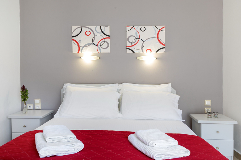 Bedroom, John Akroyiali rooms, Crete
