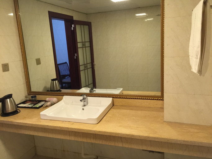 Bathroom 3, Junjia Hotel (Ji'an Pedestrian Street), Ji'an