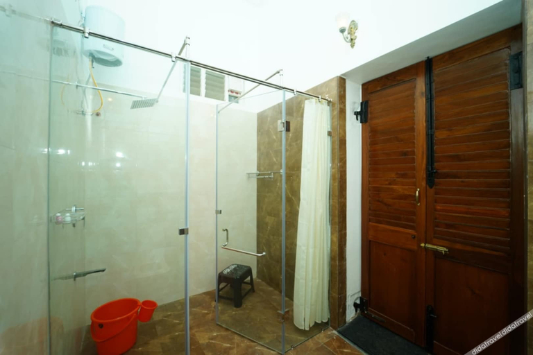 Bathroom 3, Pearl Bell Villa, Puducherry