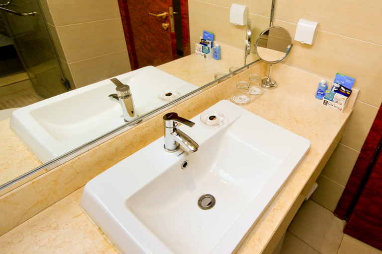 Bathroom 3, Oriental Business Hotel, Xi'an