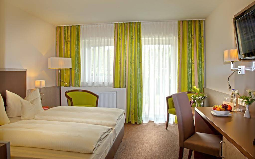 Bedroom 3, ホテル ヘルツォーグ・ハインリヒ, Cham