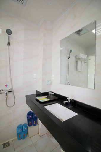 Bathroom 3, Yantai Jiyue Business Hotel, Yantai