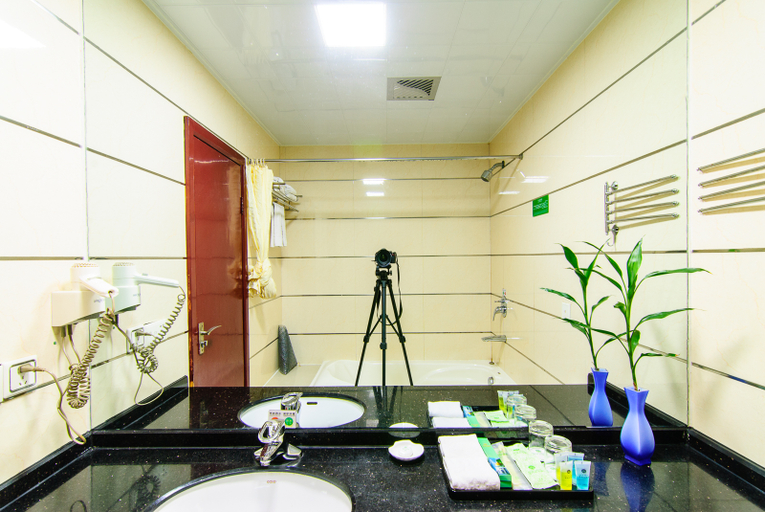 Bathroom 2, Rulin Hotel, Shaoyang