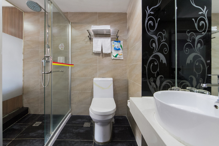 Bathroom 2, Yuhai Fortune Hotel (Fuzhou East Second Ring Taihe Plaza), Fuzhou