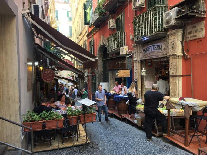 Food & Drinks 4, B&B Vicoli di Napoli, Napoli