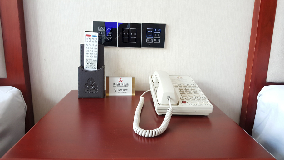 Bedroom 2, Xintiancheng Hotel, Luzhou