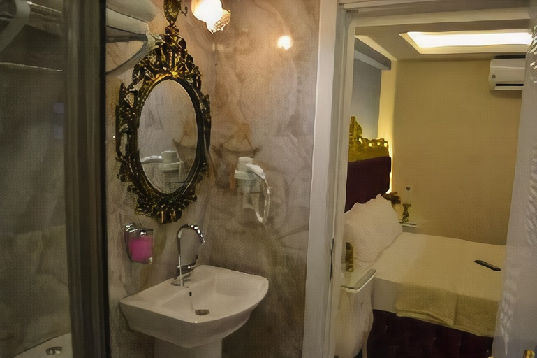 Bathroom 5, Constantinopolis Hotel, Fatih