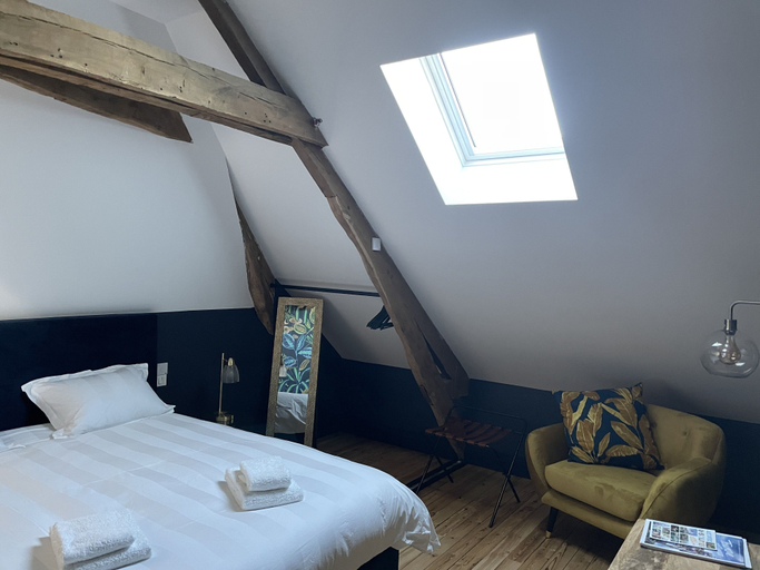 Bedroom 2, La Maison de Martha, Vienne
