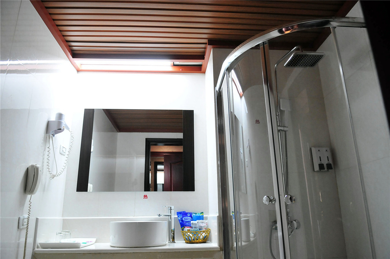 Bathroom 3, City Comfort Inn (Dali Railway Station), Dali Bai