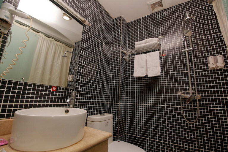 Bathroom, Hengle Business Hotel Xi'an, Xi'an