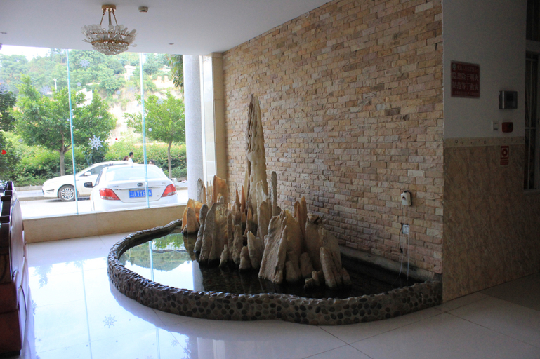 Sport & Beauty, Jing Da Hotel, Wenshan Zhuang and Miao
