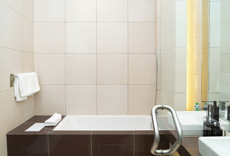 Bathroom 2, La Résidence Sea Plaza, Dakar