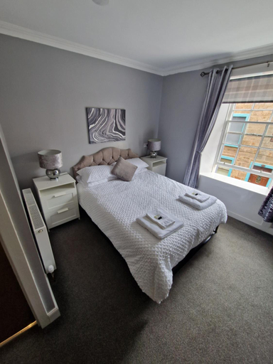 Bedroom 2, The Coastal Inn OUTBUILDING, Fife