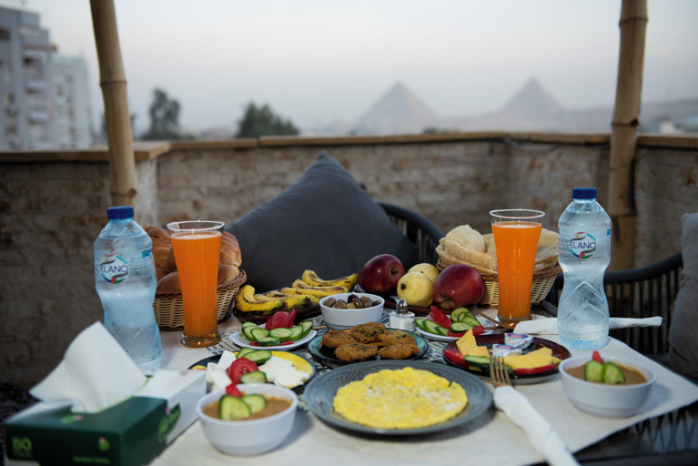 Food & Drinks, King Tut Hotel Museum & Pyramids View, Al-Ahram