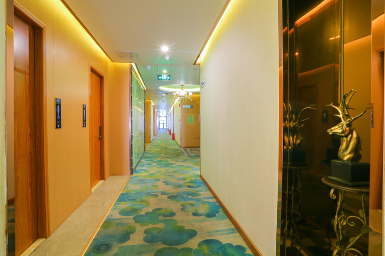 Others 3, Four Seasons Hotel (Gongming Square Metro Station Daqili Branch), Shenzhen