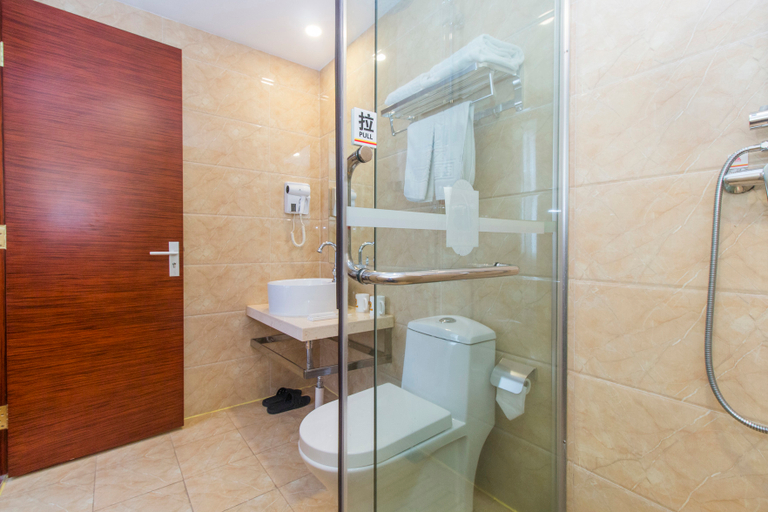 Bathroom, Super 8 Hotel (Beijing Pinggu Gufeng Road), Beijing