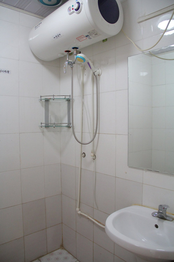 Bathroom 5, Jinxiangrui Hostel, Qingdao