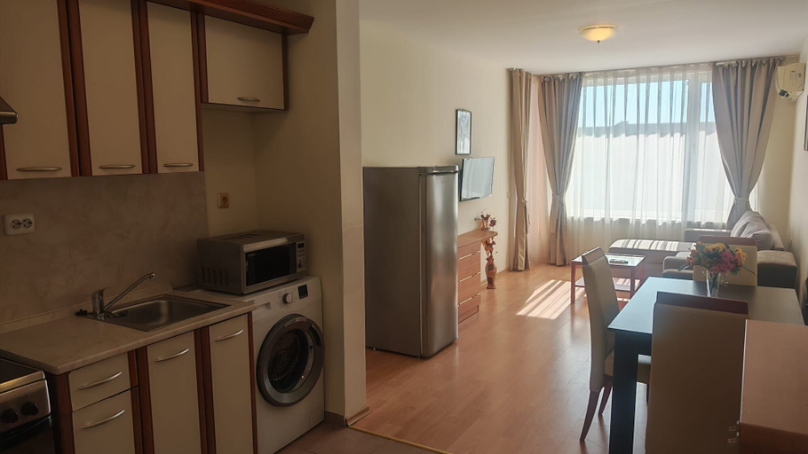 Interior 5, Apartment - Sleeps 6, Pet Friendly & 6 Pools, Nesebar