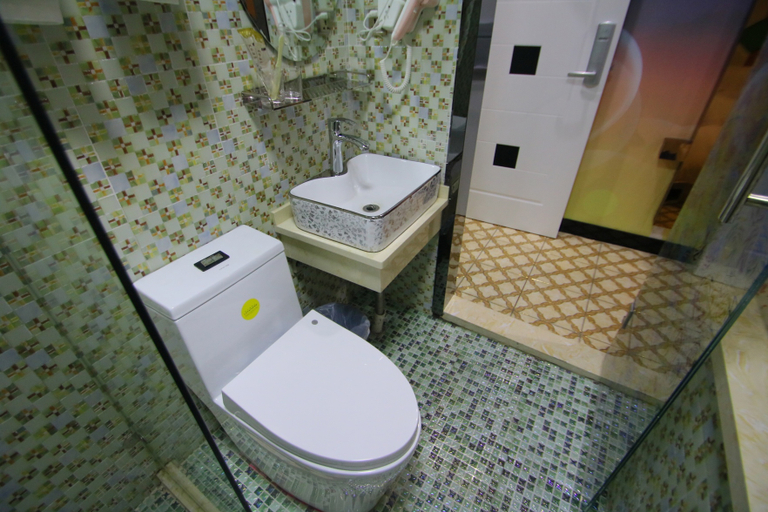 Bathroom 3, Ailian Boutique Hotel, Shanghai
