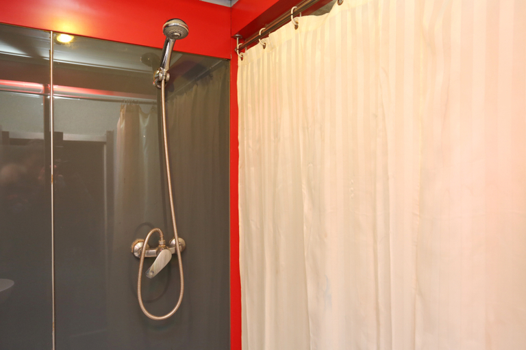 Bathroom 4, Youhong Express Hotel, Harbin