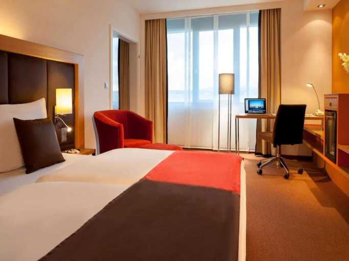 Bedroom 2, Sunday am Main Taunus Zentrum Frankfurt/Sulzbach, Main-Taunus-Kreis