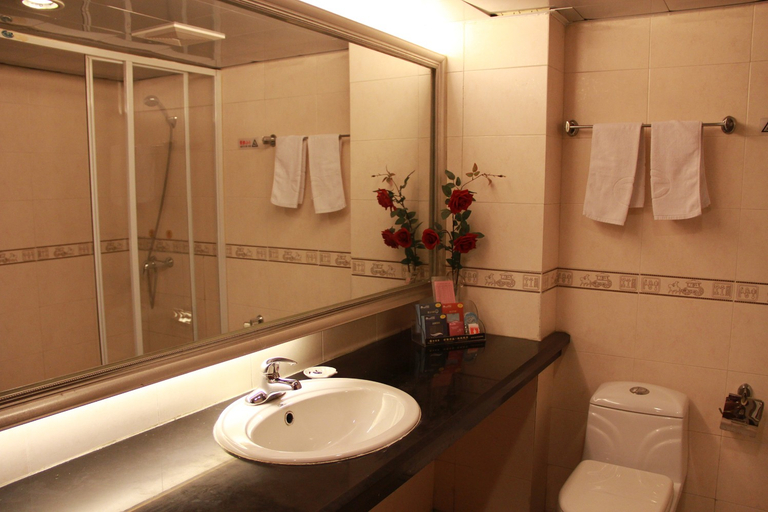 Bathroom 2, Jin Mao Hotel, Wuhan