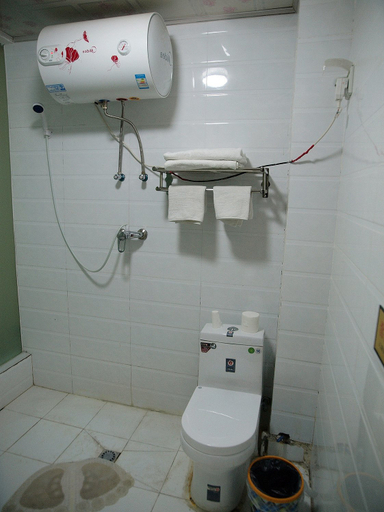 Bathroom, Hao Tai Inn, Ürümqi