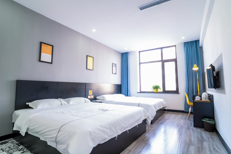 Bedroom 2, SanFeng Hotel(Dalian Lvshun Metro Station), Dalian