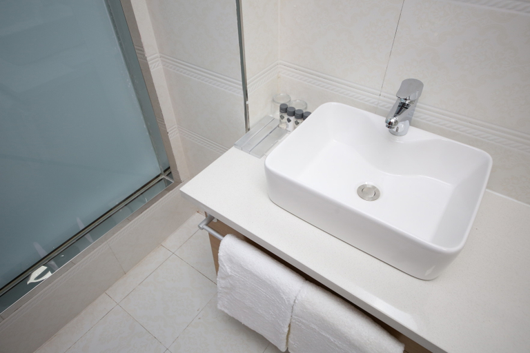 Bathroom 3, Chonpines Hotel (Changchun Railway Station Branch), Changchun