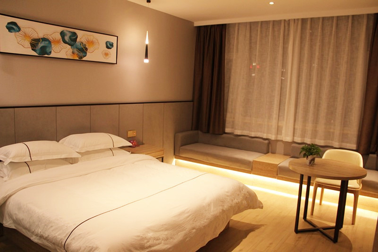 Bedroom 2, Yanjin Kunlun Yueju Hotel, Xinxiang