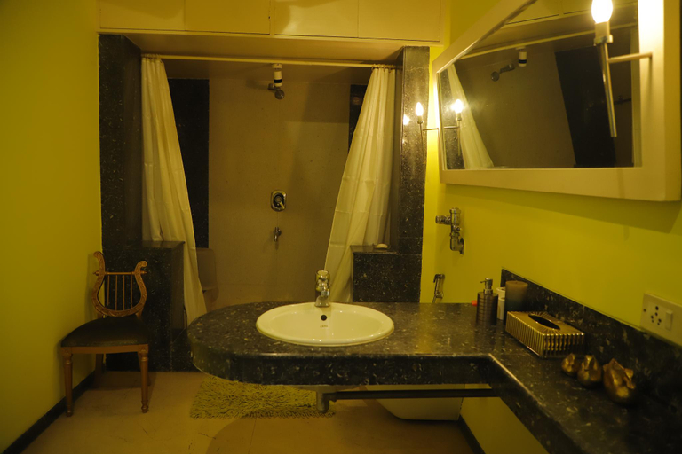 Bathroom 5, Nirvaan Villa by Birla Stays | Private Villa for Groups & Families, Delhi