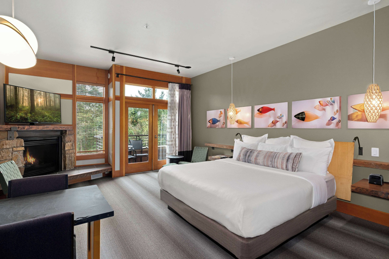 Bedroom 3, Willows Lodge, King