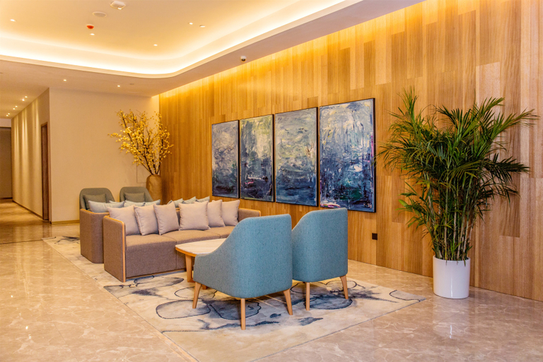 Others 5, Moon Hotel, Wuhan