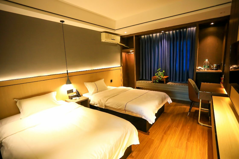 Bedroom 2, Yihe Hotel (Baofeng Central Bus Station), Pingdingshan