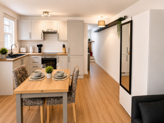 Others 4, Spacious studio flat in Notthing Hill, London
