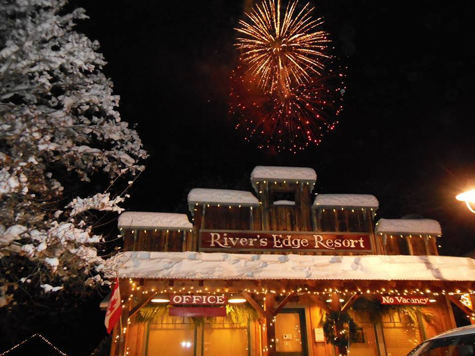 Exterior & Views 1, River's Edge Resort, Okanogan
