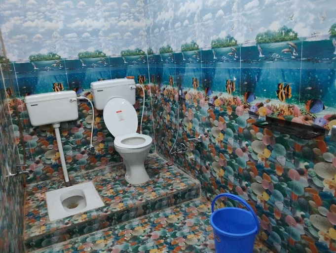 Bathroom 3, Hotel Ashirwad And Marriage Hall, Deoghar
