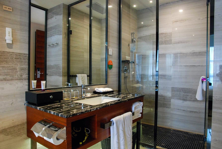 Bathroom, Victory Hotel, Dongguan