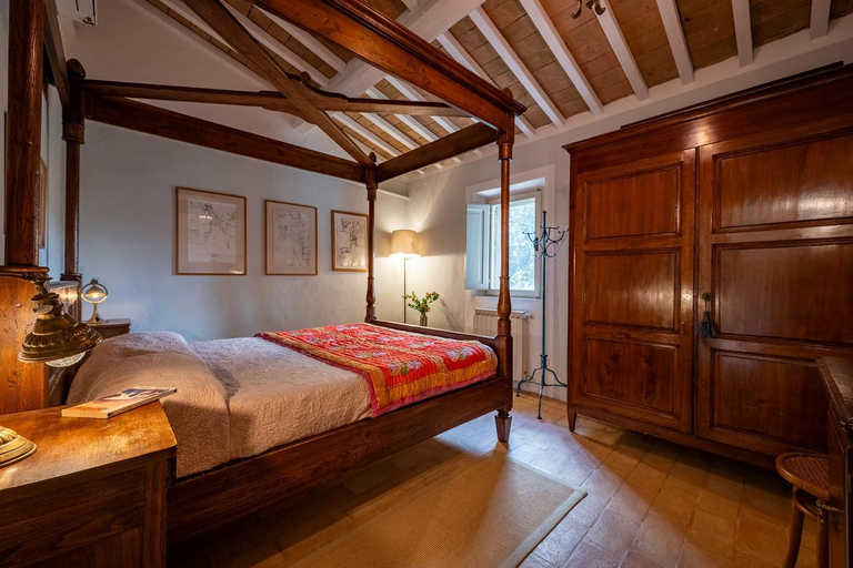 Bedroom 3, Villa Caterina 8, Emma Villas, Siena