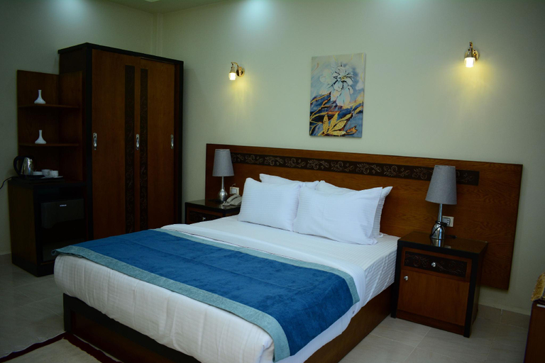 Bedroom 3, Jewel Inn El Bakry Hotel, Az-Zaytun