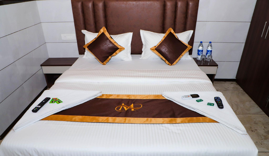 Bedroom, MAJESTIC INN, Palghar