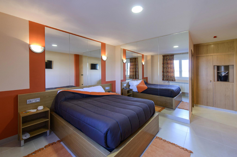 Bedroom 5, Motel Cancun Aviles, Asturias