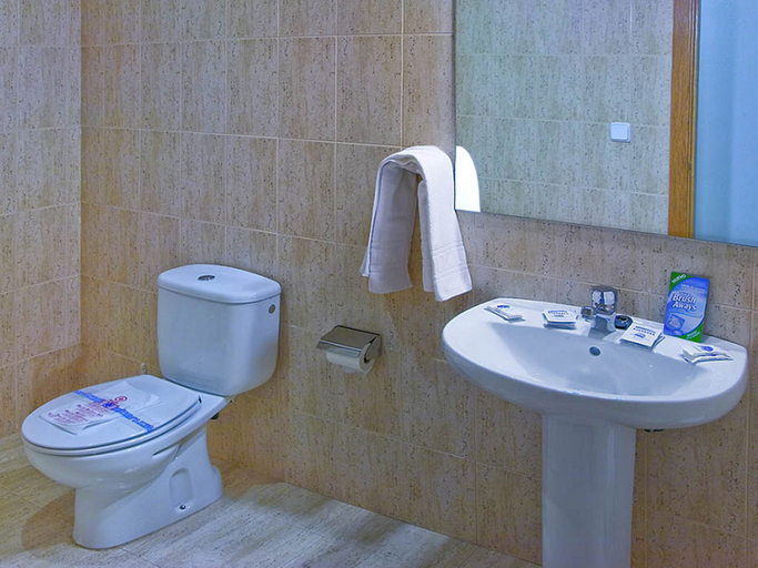 Bathroom 4, Apartamentos Magic Atrium Plaza, Alicante
