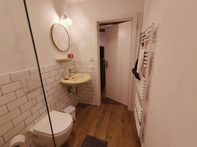 Bathroom 2, alte Wiesenresidenz, Vorpommern-Rügen